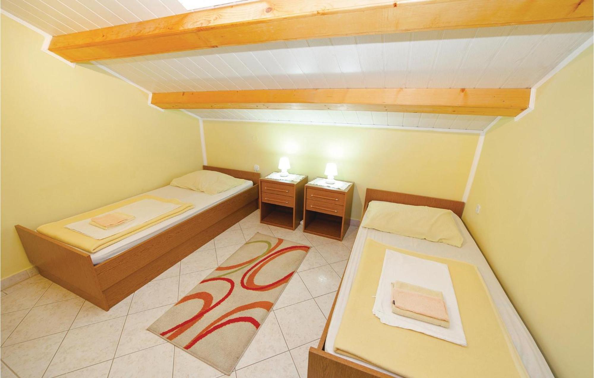 Nice Apartment In Crikvenica With Wifi 外观 照片