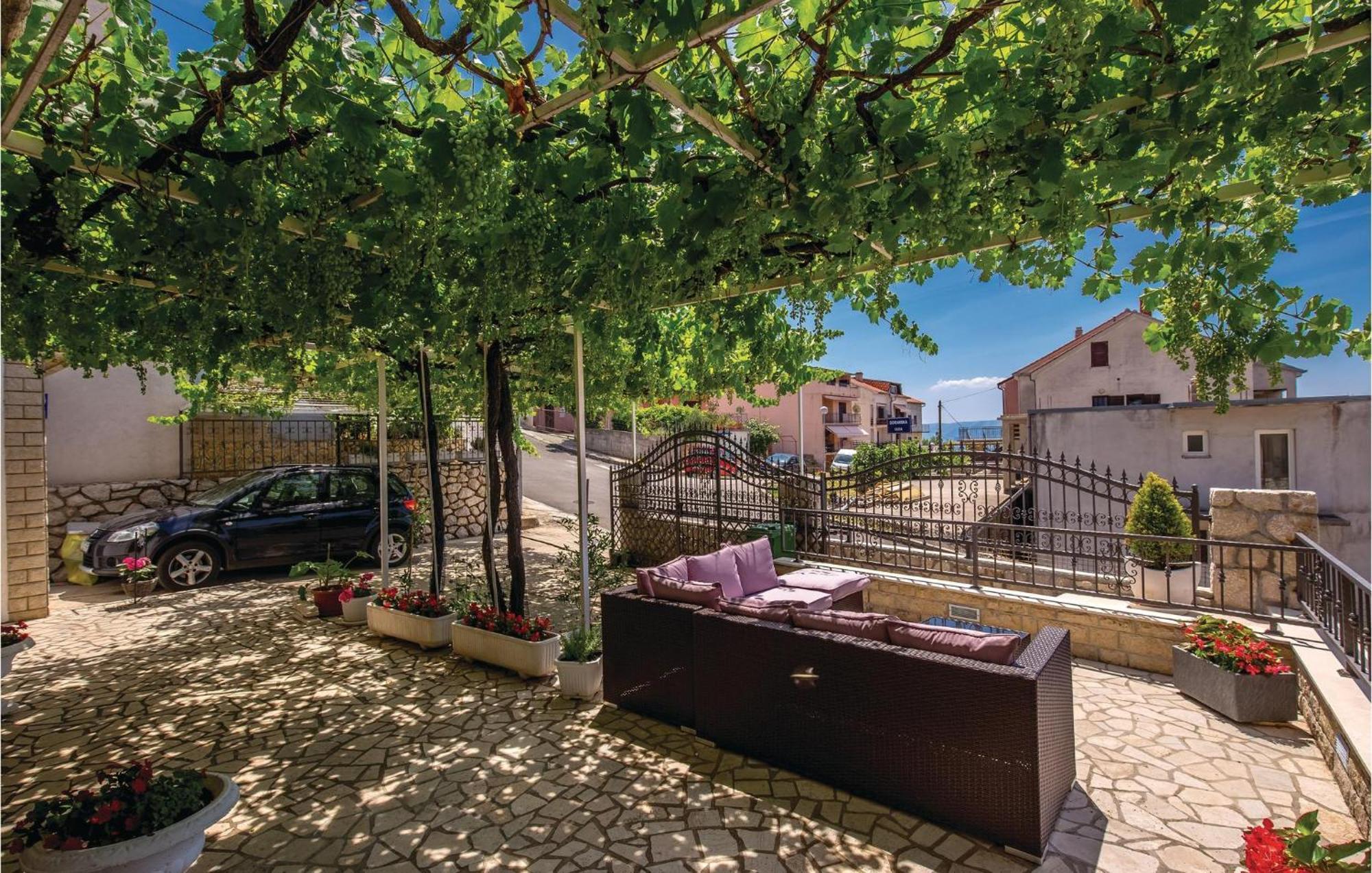 Nice Apartment In Crikvenica With Wifi 外观 照片