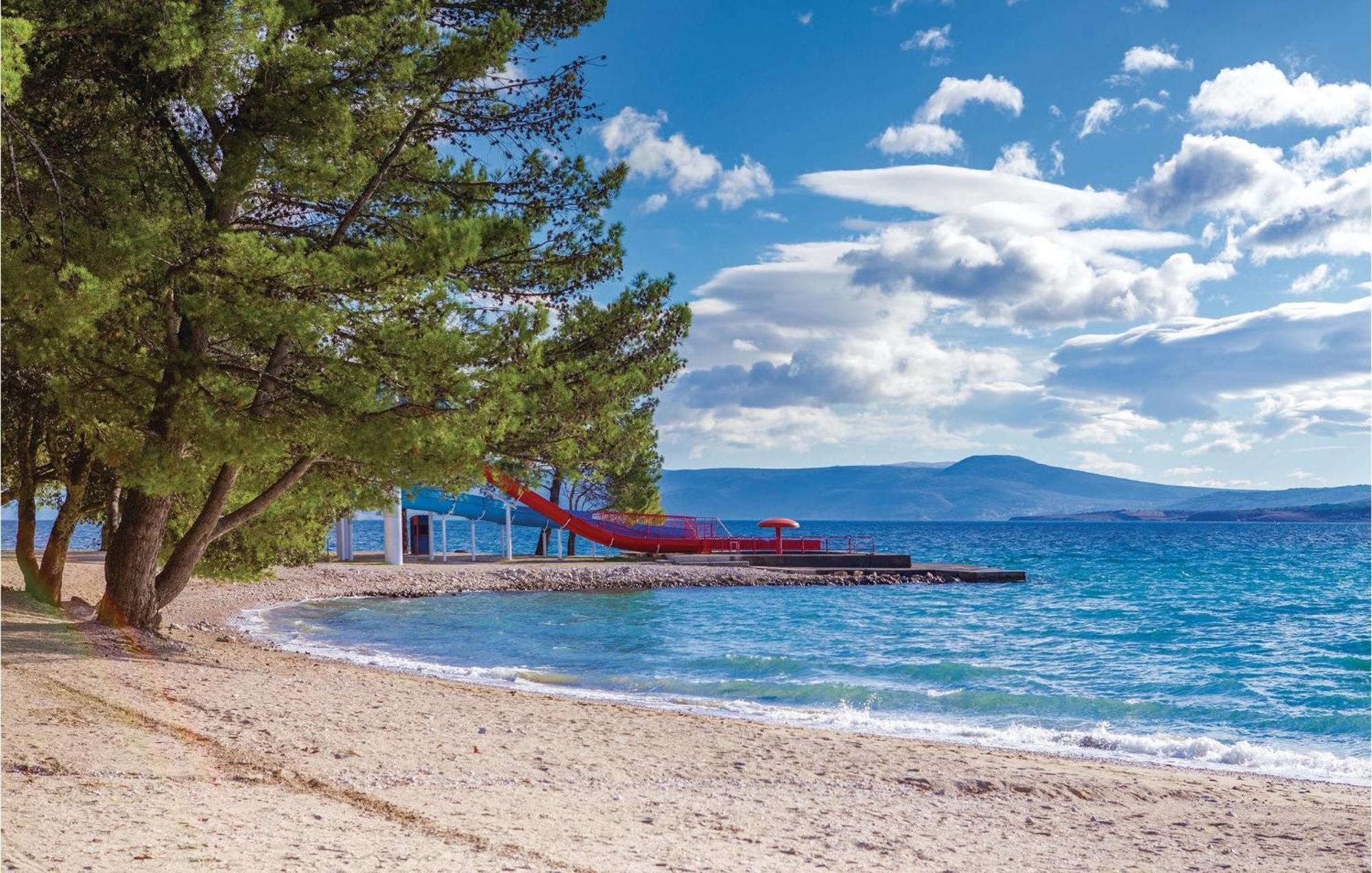 Nice Apartment In Crikvenica With Wifi 外观 照片